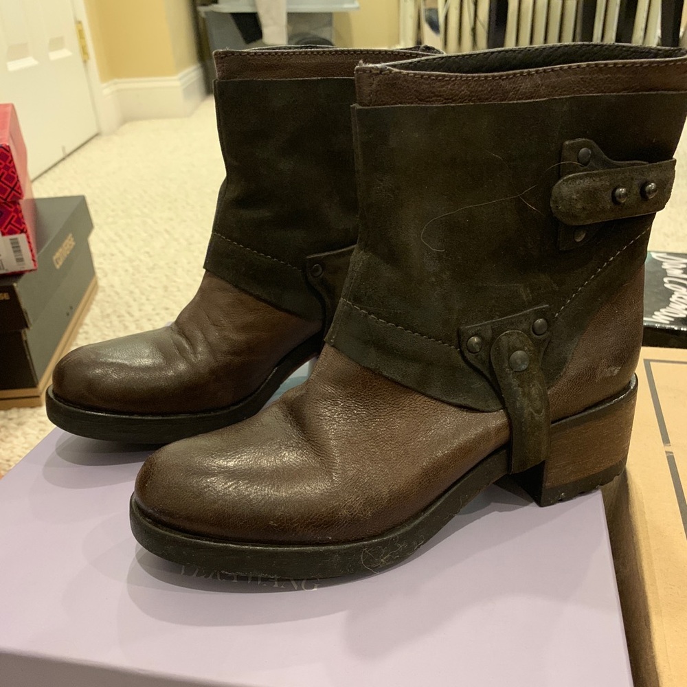 Vera wang Moto boots